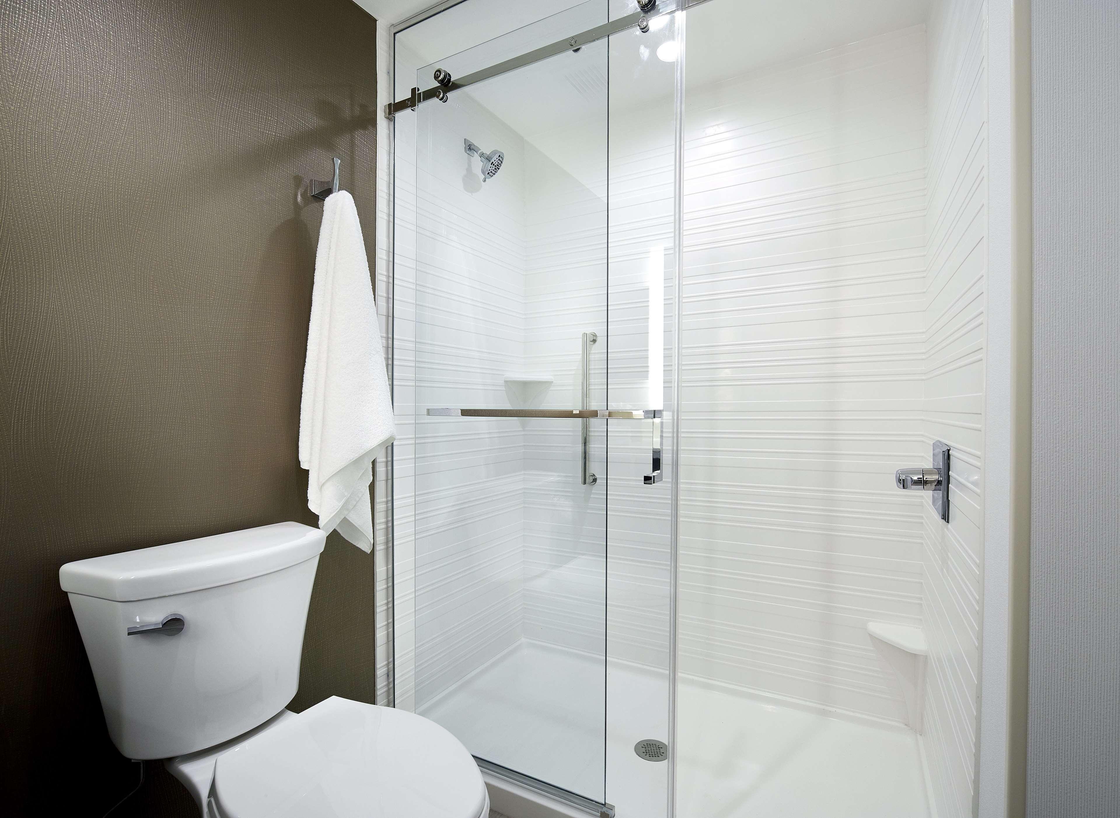 Hilton Garden Inn Roslyn Экстерьер фото