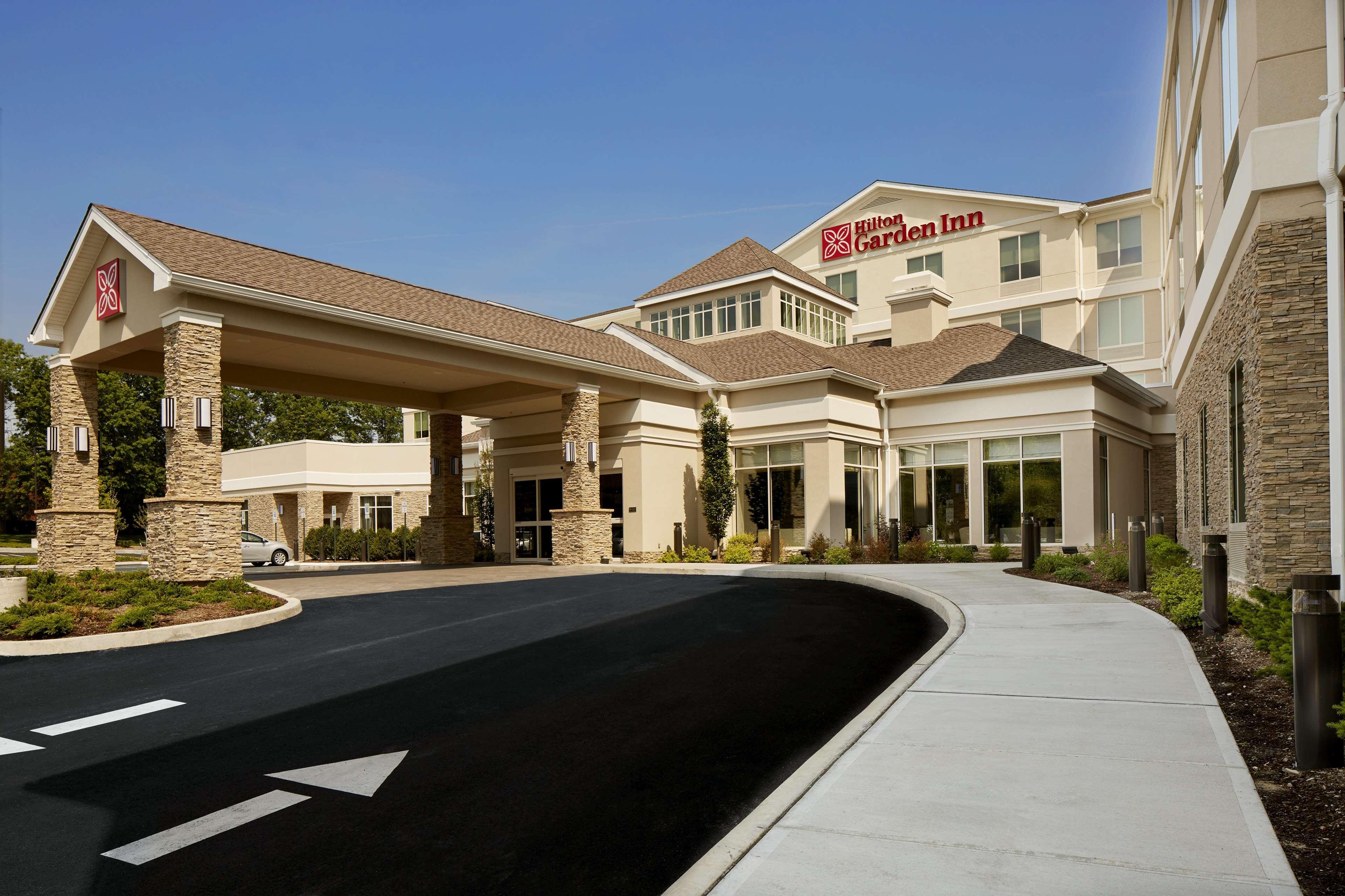 Hilton Garden Inn Roslyn Экстерьер фото
