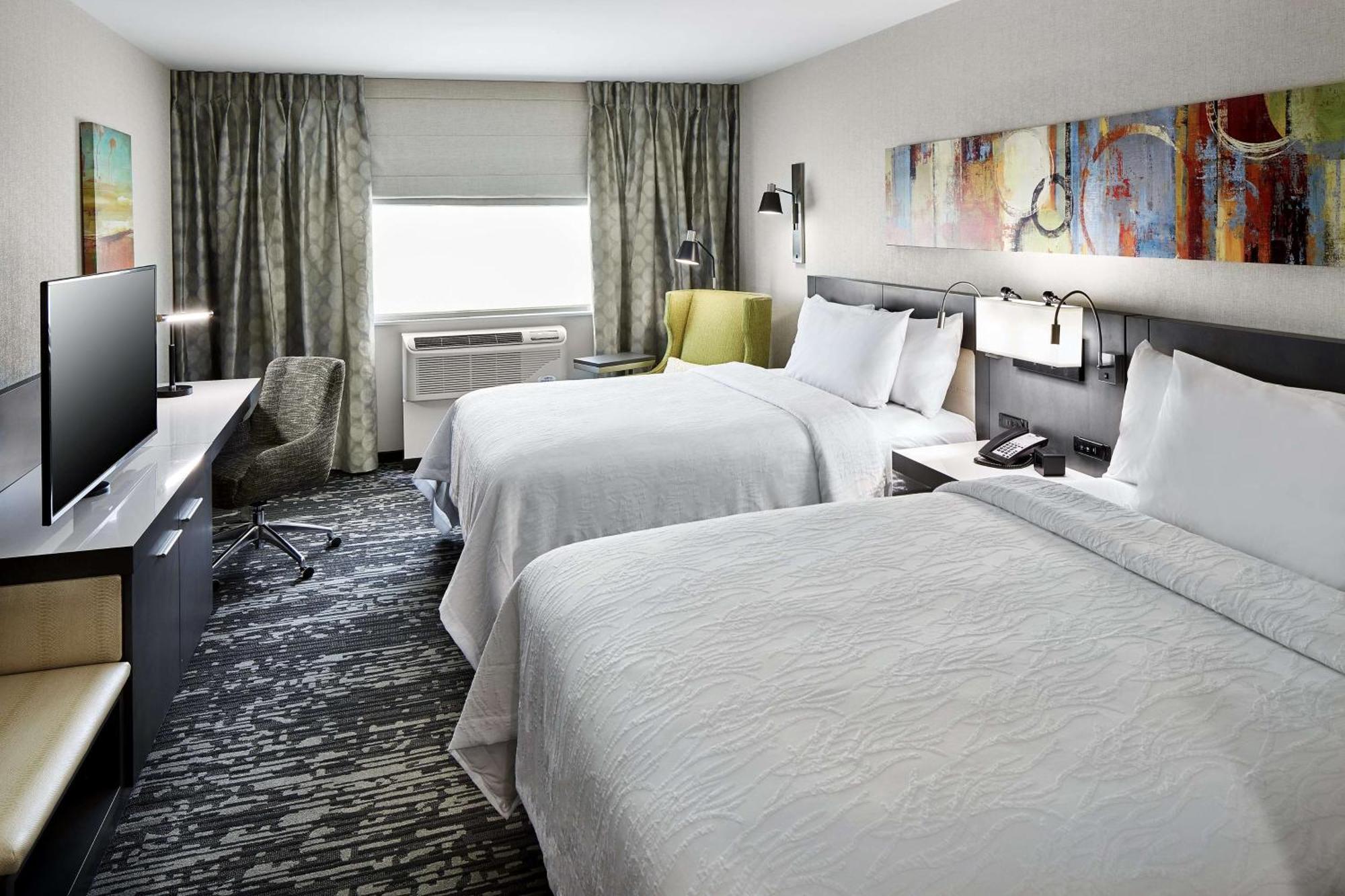 Hilton Garden Inn Roslyn Экстерьер фото