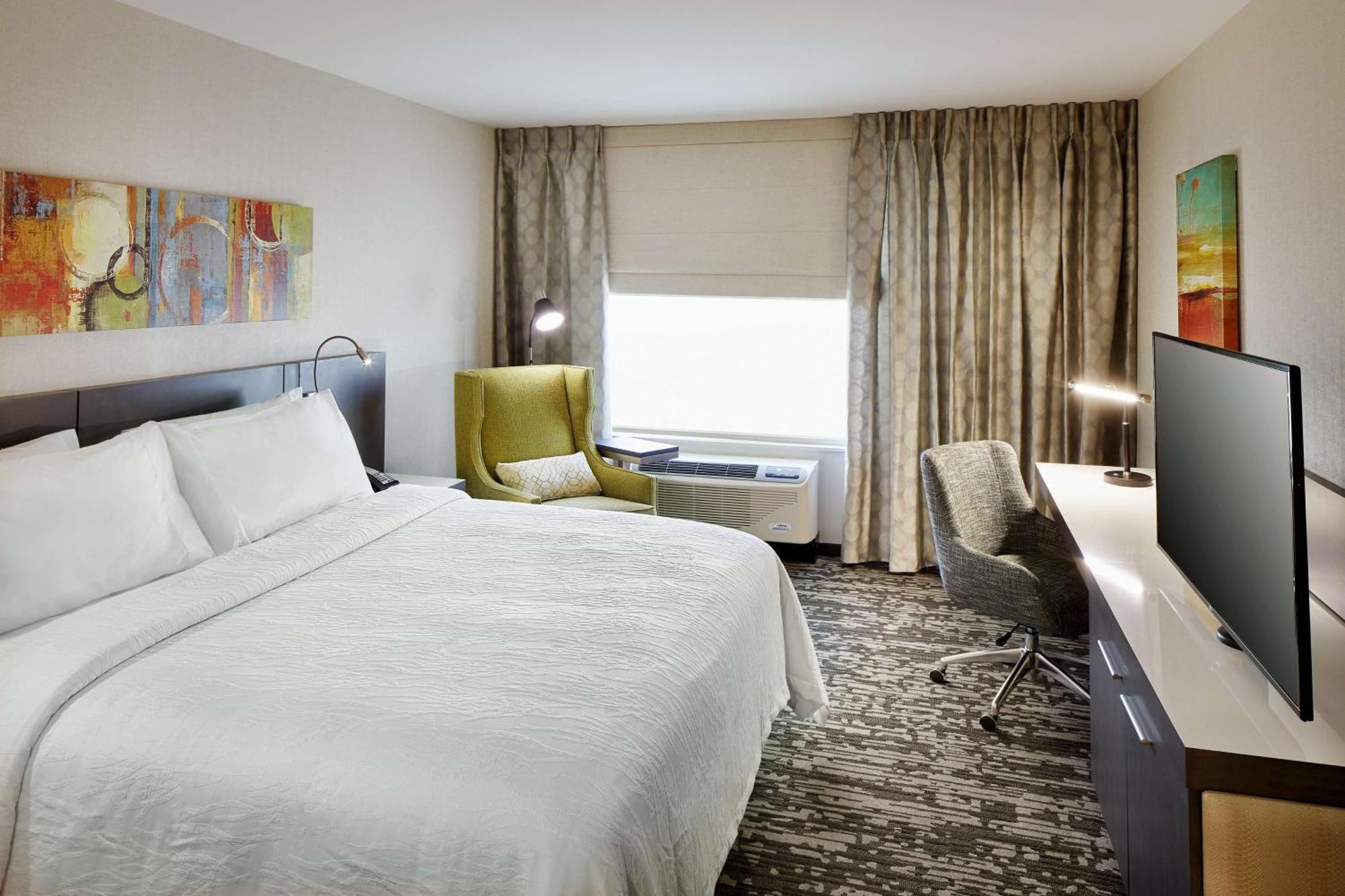 Hilton Garden Inn Roslyn Экстерьер фото