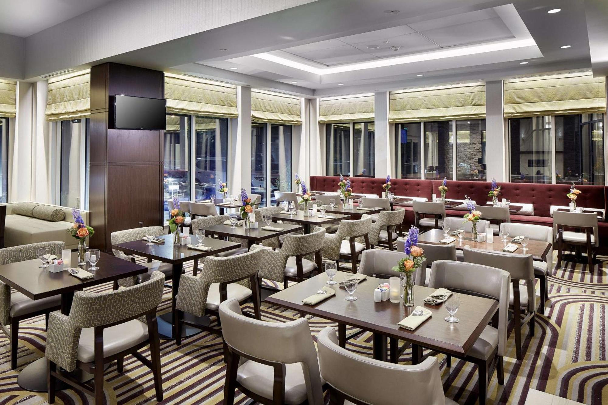 Hilton Garden Inn Roslyn Экстерьер фото