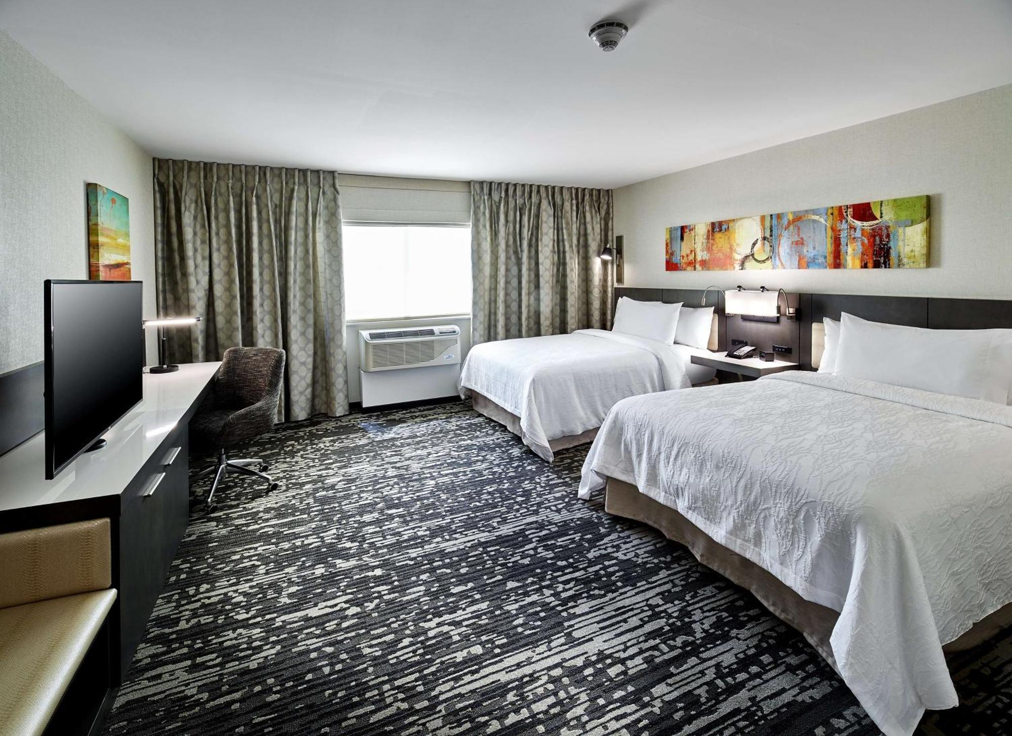 Hilton Garden Inn Roslyn Экстерьер фото
